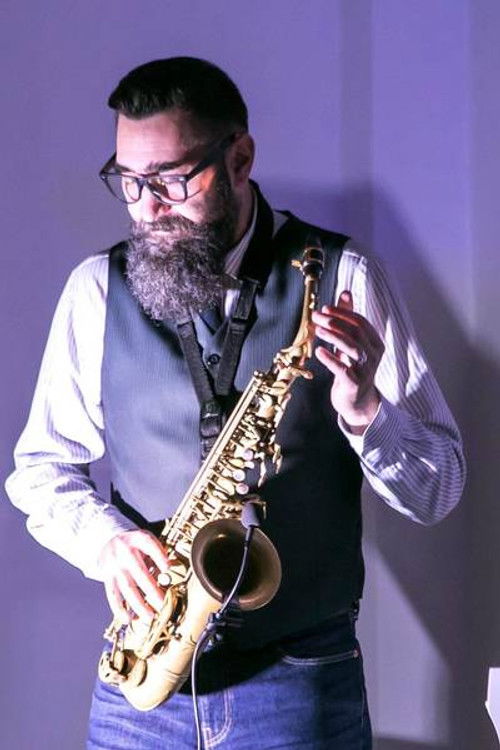 Mikhail Zhidkikh as Саксофон, шейкер