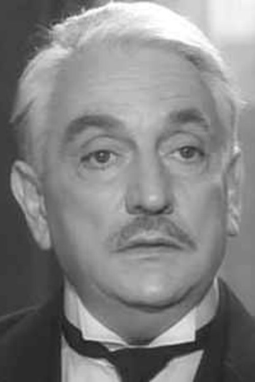 Jean-Paul Moulinot as Maître Flamand, Notary, Friend of Monsieur