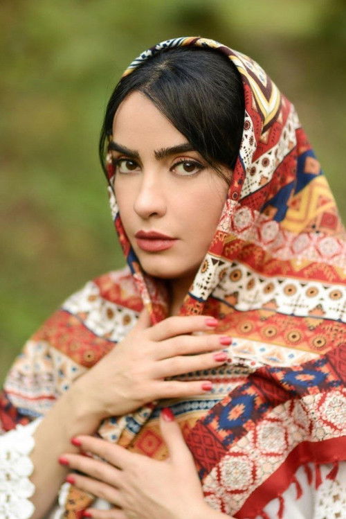 Bita Ahmadi as Setareh