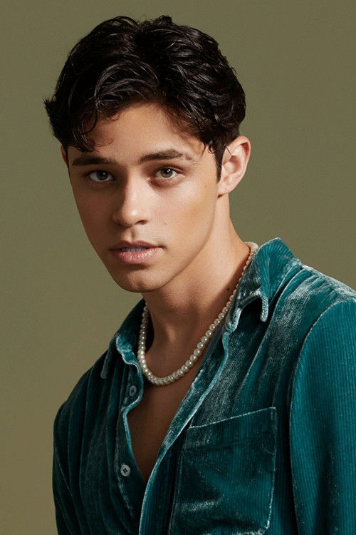 Alex Hoyer as Dante Barkin