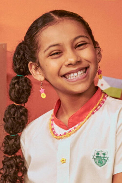 Luísa Moribe as Lia