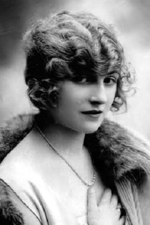 Maudie Dunham as Alice Hope