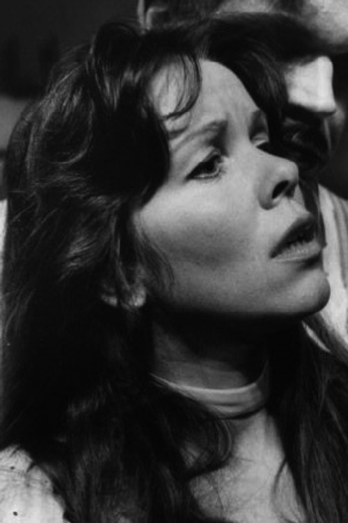 Lickå Sjöman as Monika