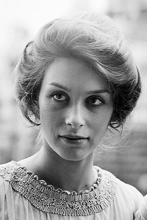 Stacey Tendeter as Muriel Brown