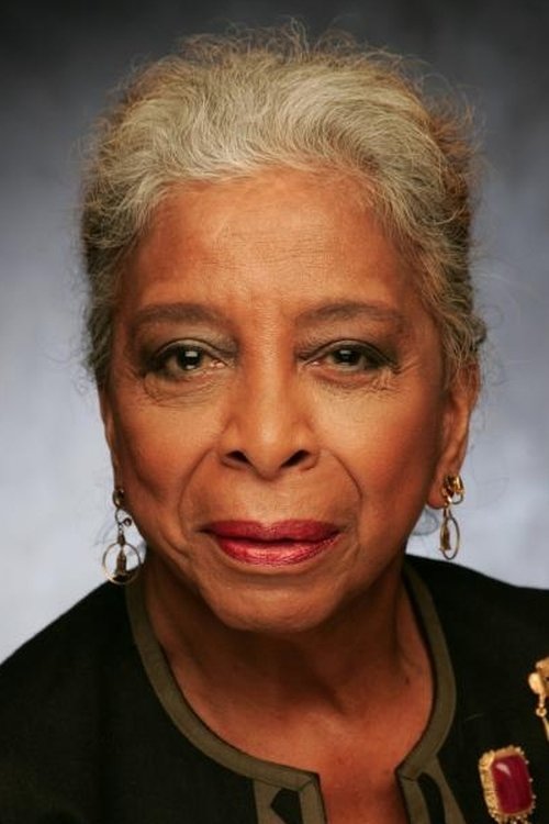 Teodorina Bello as Mrs. Pérez