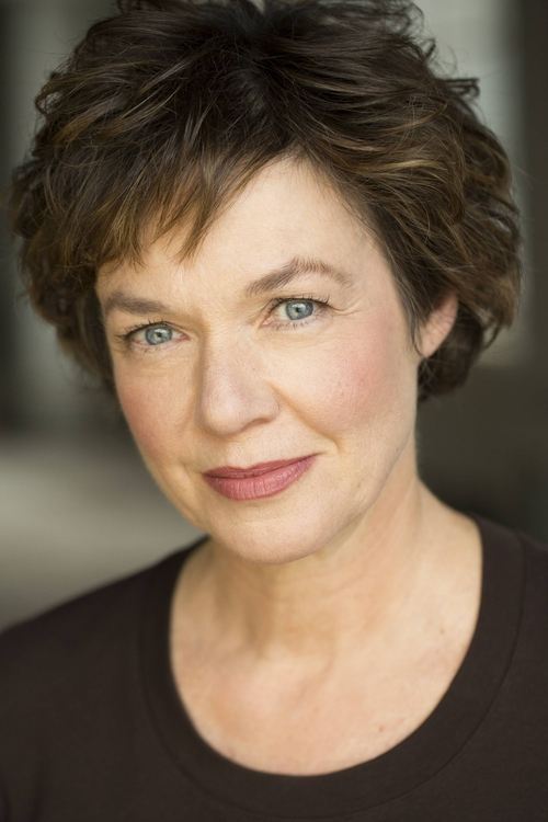 Elizabeth Ann Townsend as Evelyn Davis