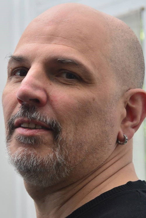 Gabriel Rovito as Correo