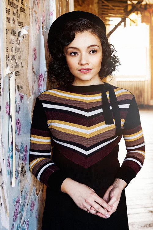 Frances Mayli McCann as Bonnie Parker