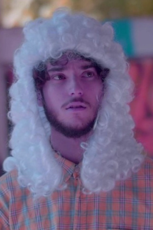 Benoit Iwulski as Le docteur