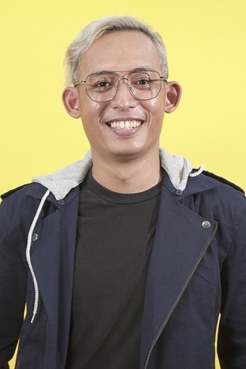 Randhika Djamil as Drunkard 2