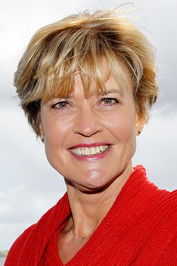 Olga Commandeur as Deelneemster