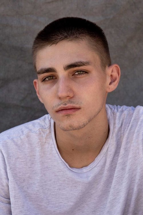 Claudio Segaluscio as Claudio