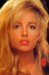 Suzi Simpson as self