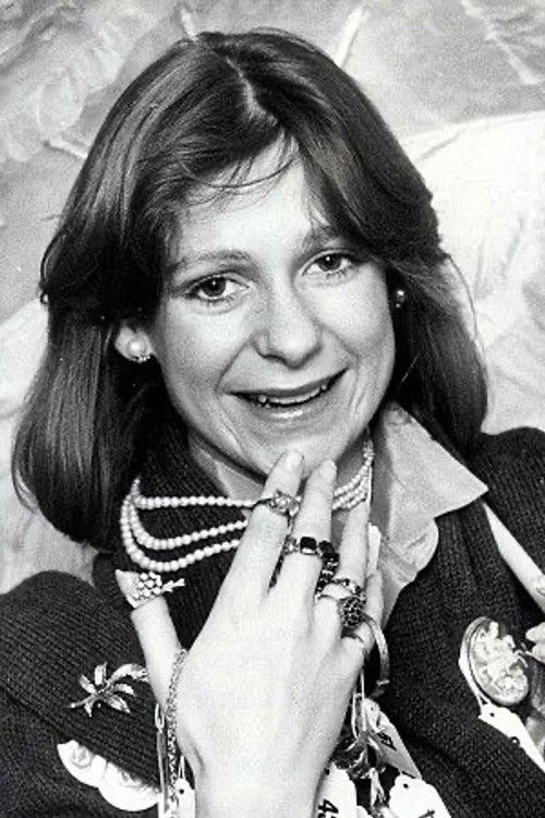 Tina Heath as Liz (aged 17)