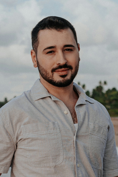 Lucas Arruda as Silver Hands