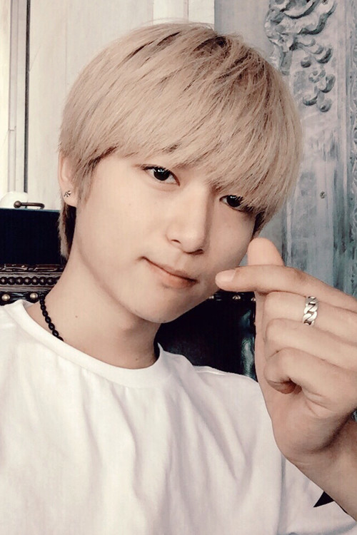 Chen Chambers as Jiang Xiaoshuai