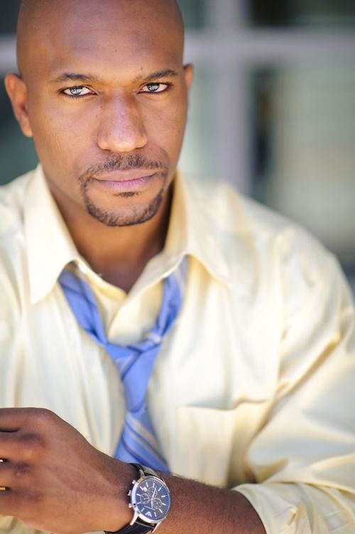 Raheem Babalola as Mo