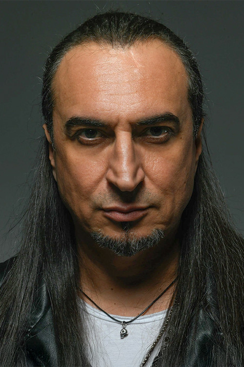 Ogün Sanlısoy as Ogün