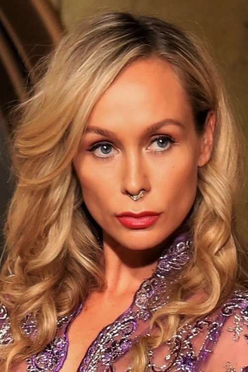 Kristina Korsholm as Katja