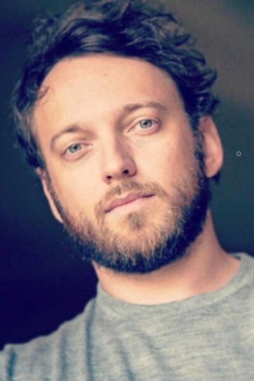 Jérémie Galan as Marc 'Junior' Martinez