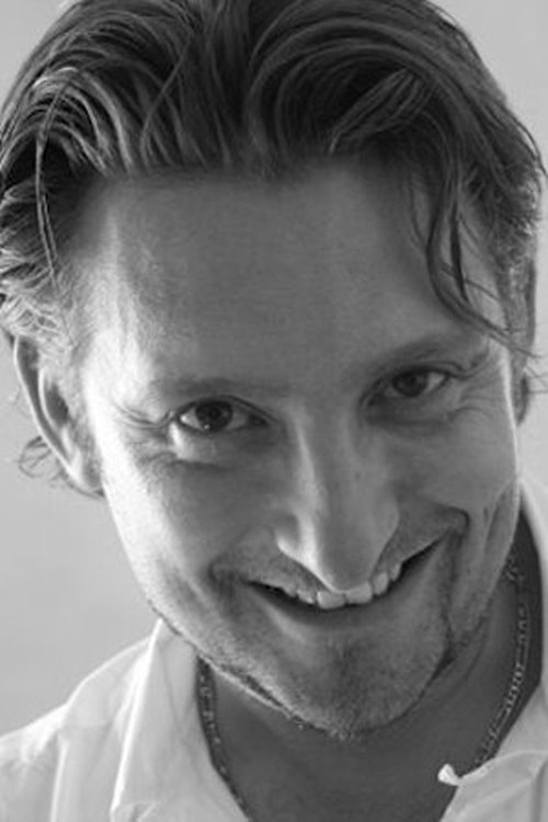 Laurent Cerulli as Sandy