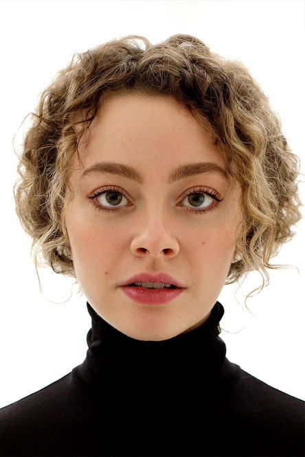 Katerina Bekker as Даша