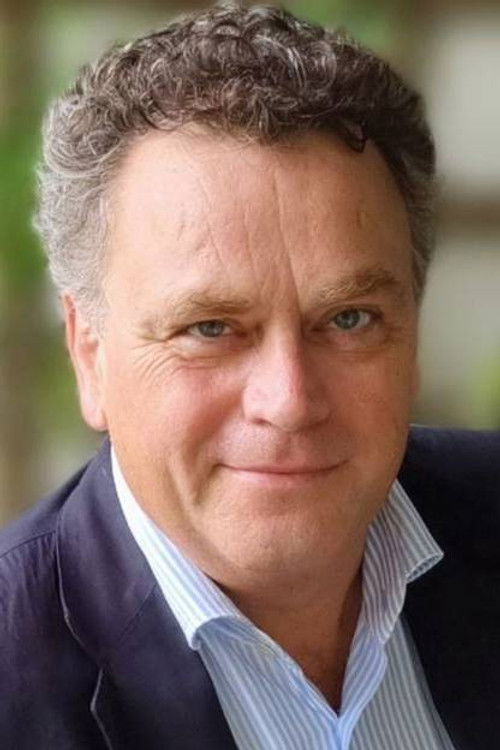 Otto Jankovich as Hugh the advisor