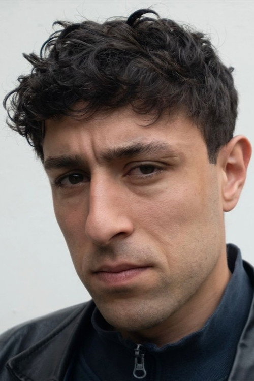 Gabriel Dahmani as Djibril