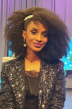 Trisha Fernández as Angustias