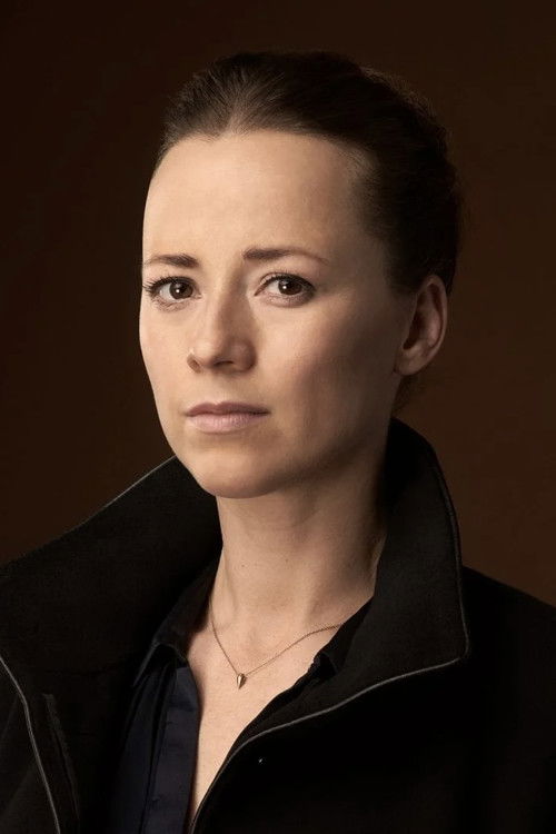 Karine Vanasse as Veronique