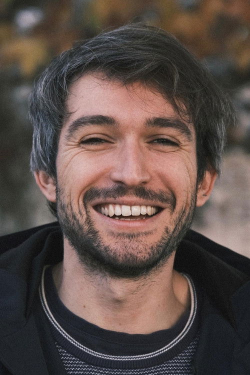 Antoine Radal as Raphaël adulte