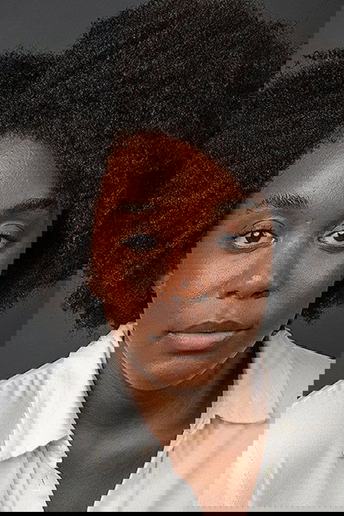 Luiza Rosa as Recepcionista Agência