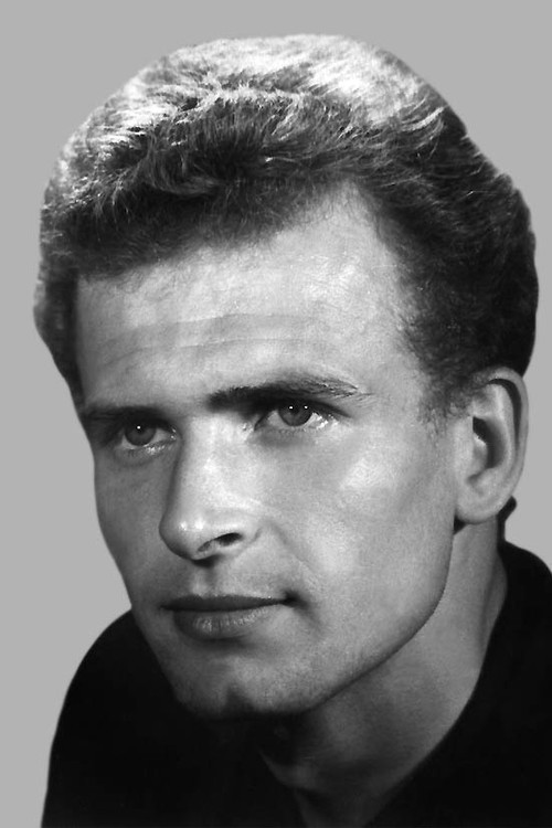 Vadim Avloshenko as glavnyy kinooperator (uncredited)