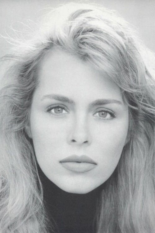 Suzee Slater as Leslie Todd