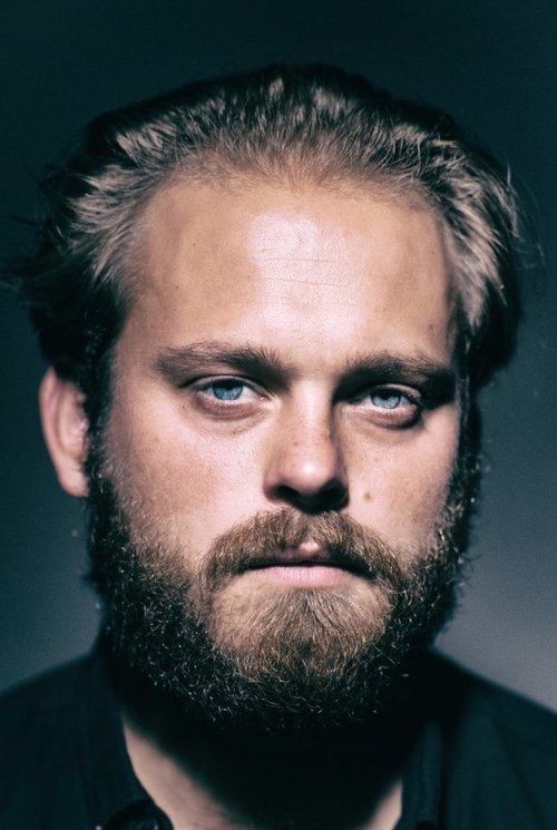 Simon Van Buyten as Lowry