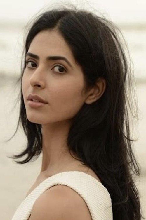 Pankhuri Gidwani as Chitra