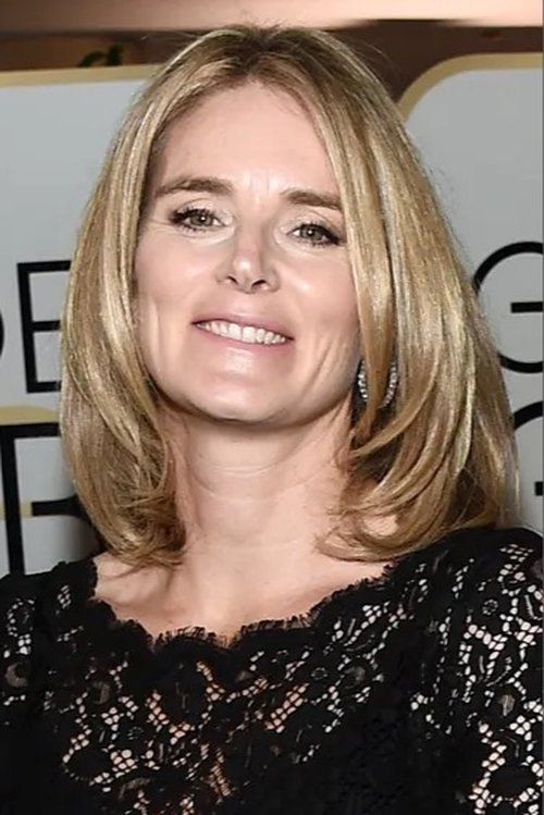 Emma Watts as Glenna