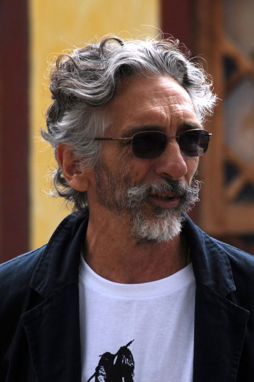 Edgard Navarro as Antonio Conselheiro