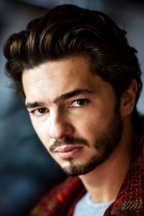 Sam Lellouche as Antoine