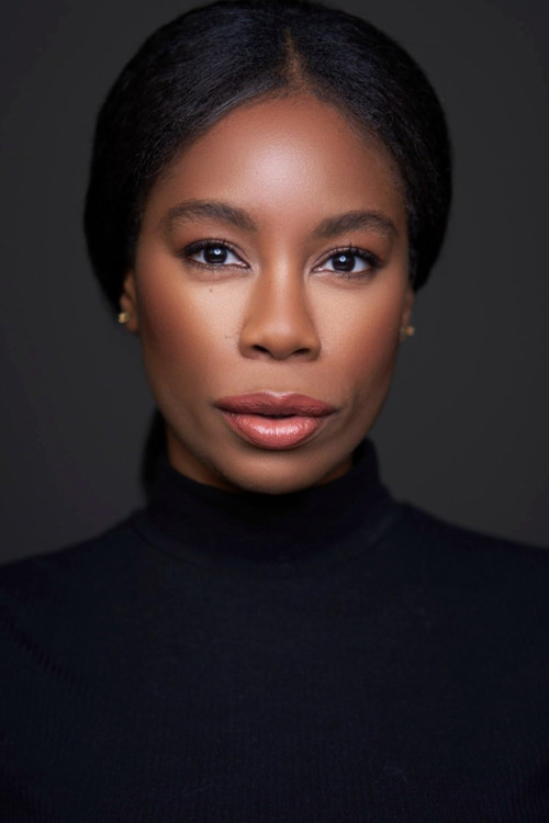 Tolula Adeyemi as Mona