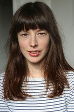 Flore Babled as Ingrid