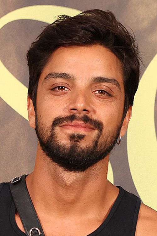 Rodrigo Simas as Marlon Sampaio