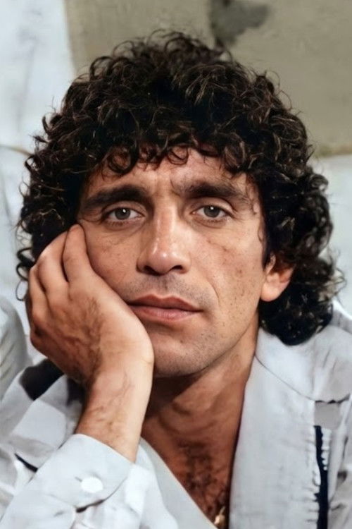 Carlos Nunes as Ernani da Silva