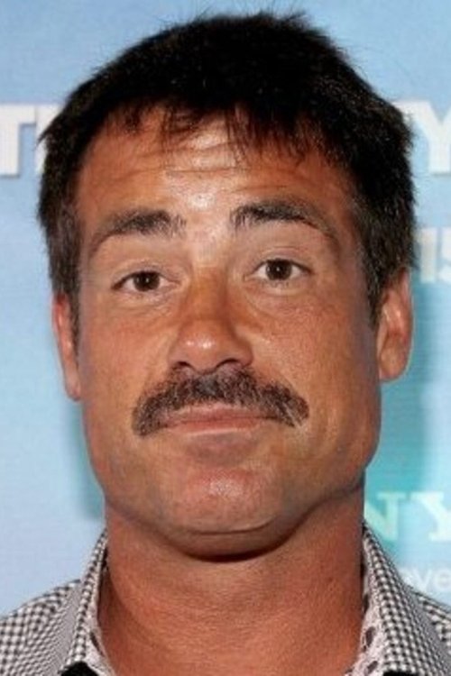 Peter Dante as Gee Grenouille