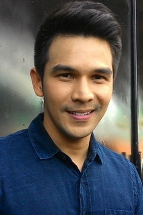 Jonathan Frizzy as Anton