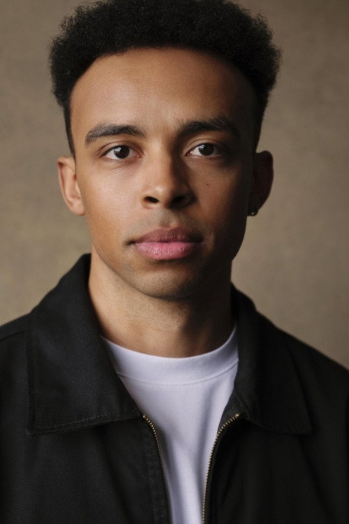 Lewis Shepherd as Niall