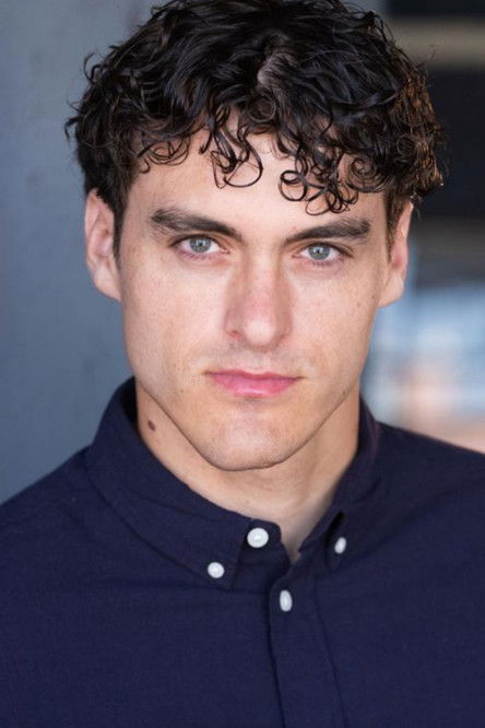 Kai Morfín as Ethan