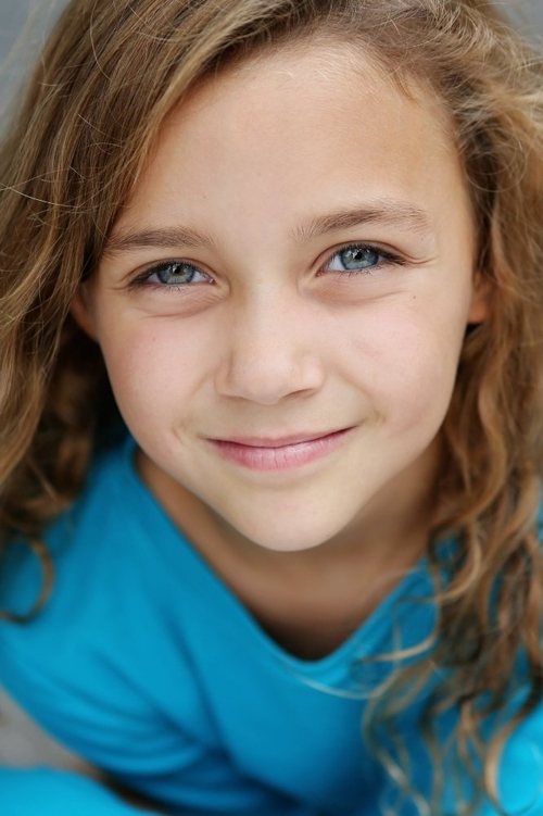 Mimi Kirkland as Lexie