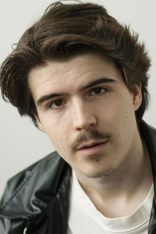 Denis Platonov as друг студентки