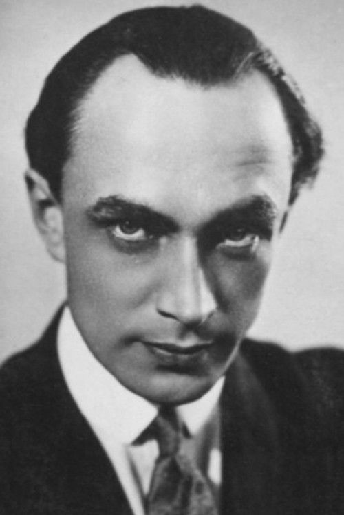 Conrad Veidt as Henryk von Rhyn